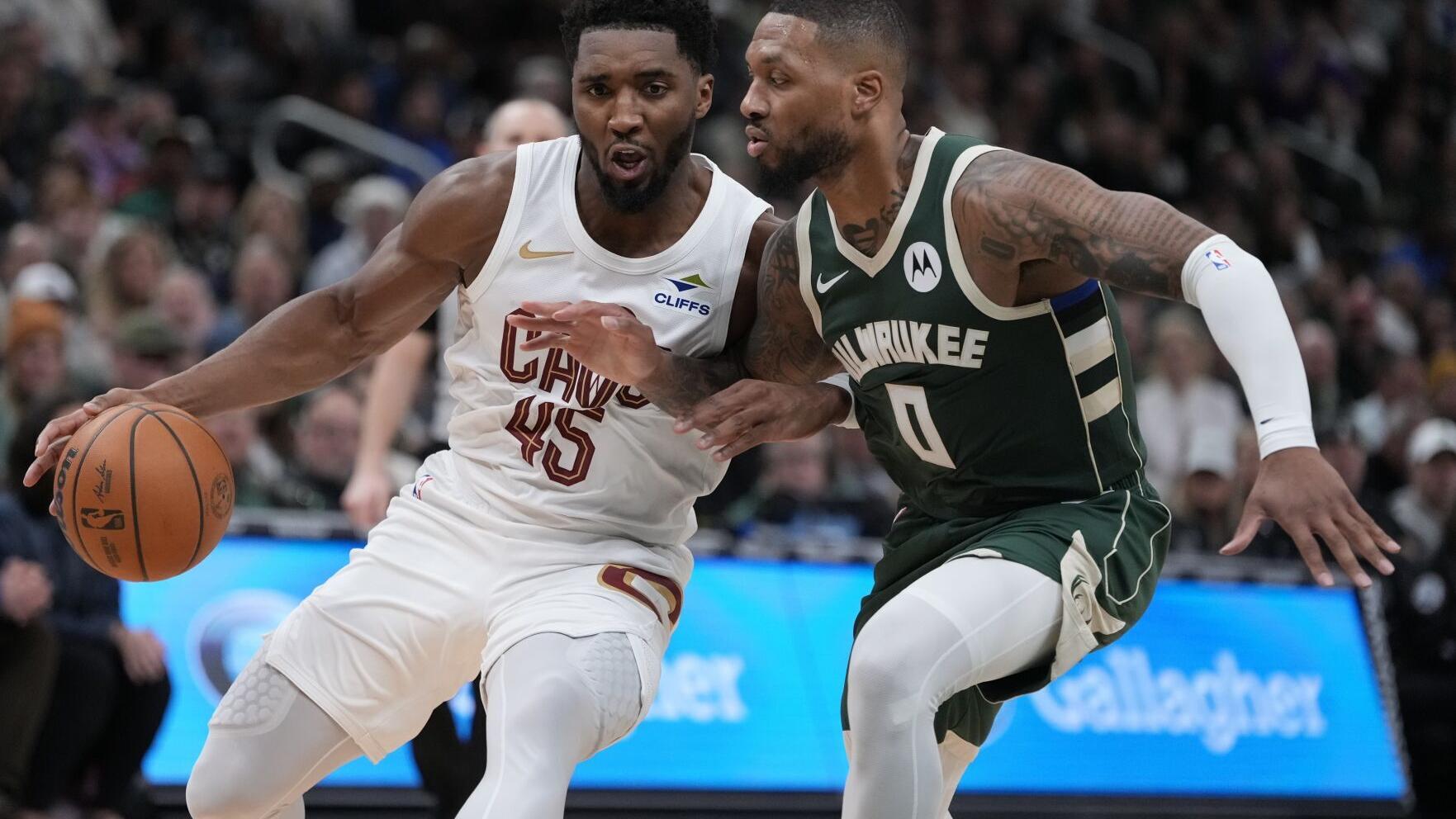 Donovan Mitchell's last-second jumper sends Bucks to 5th straight loss
